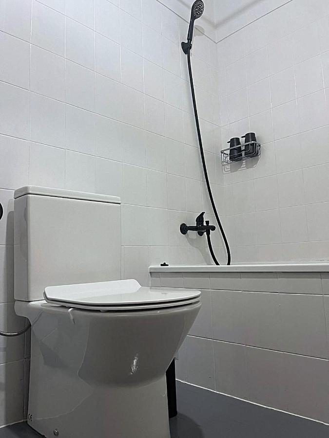 Rooms 10 Mins Walk From Train Station! Agualva-Cacem Екстериор снимка