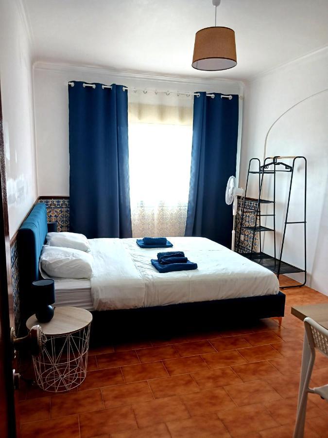 Rooms 10 Mins Walk From Train Station! Agualva-Cacem Екстериор снимка
