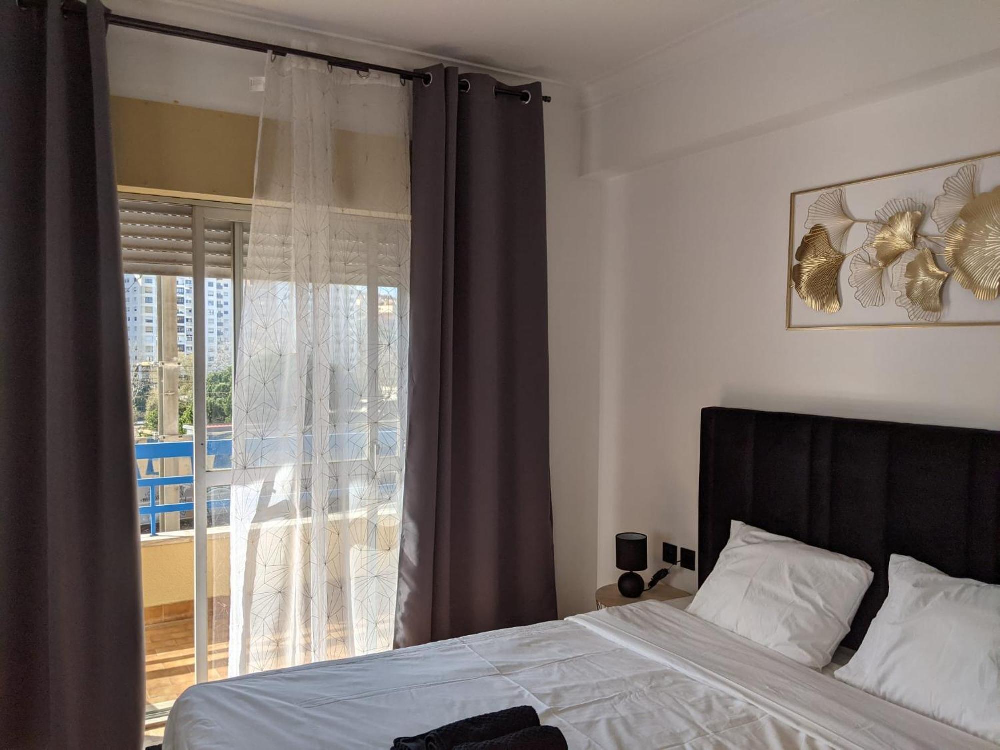 Rooms 10 Mins Walk From Train Station! Agualva-Cacem Екстериор снимка
